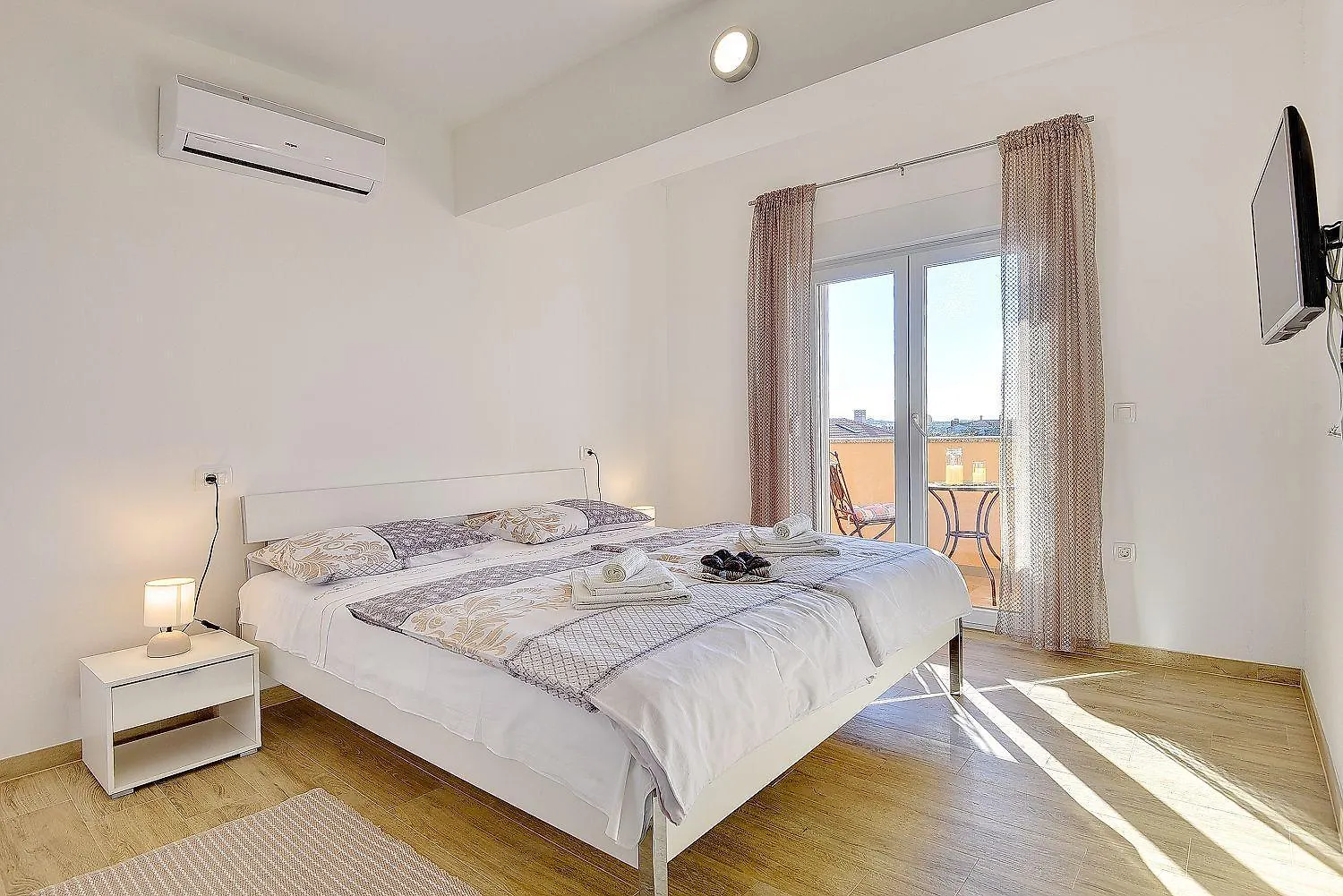 Villa Mit Privatem Pool, Spielplatz, Wlan, Klima, Bbq Pula