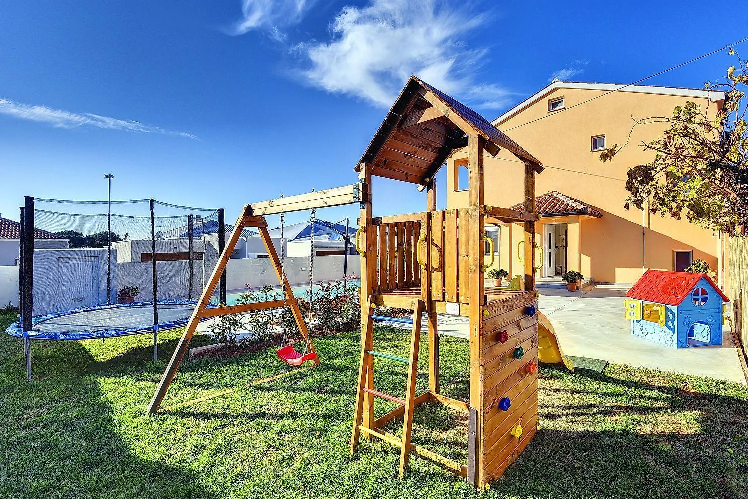 Villa Mit Privatem Pool, Spielplatz, Wlan, Klima, Bbq Pula